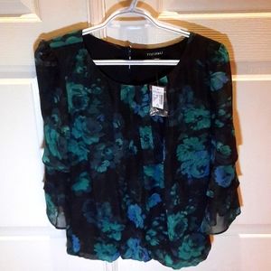 NWT Roz & Ali blouse in a Size XS.